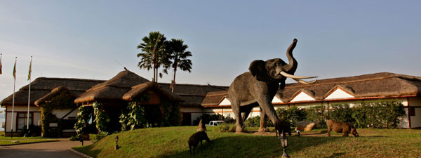 mweya_safari_lodge_panorama